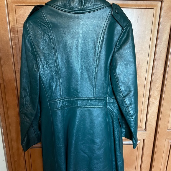 Leather coat- designer- Forrest green - Picture 6 of 7